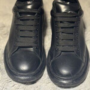 Alexander McQueen 100% Authentic size 42 1/2